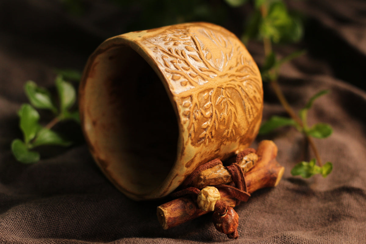Stoneware Mug with Wooden Handle